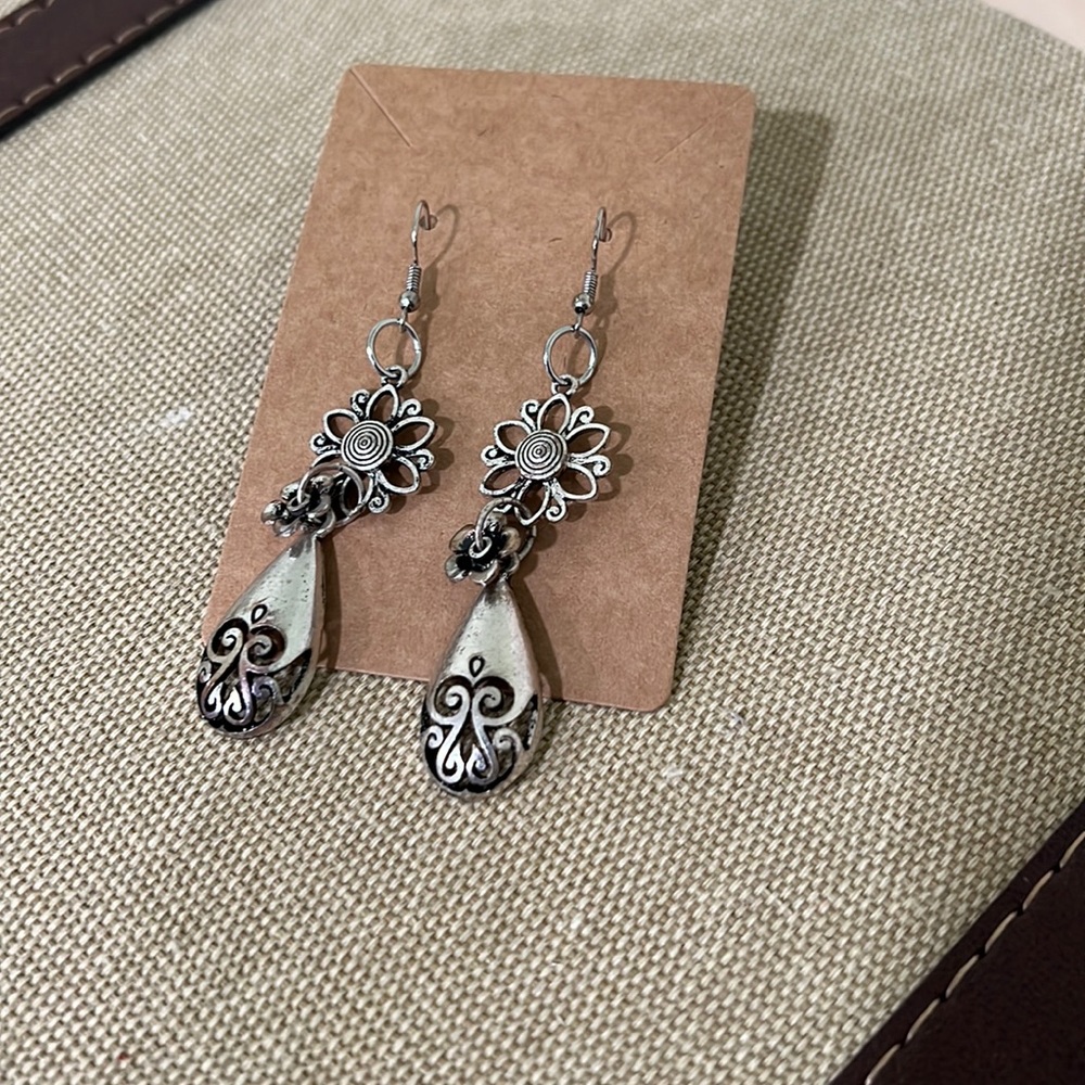 Handmade Dangle Earrings Silver Tone